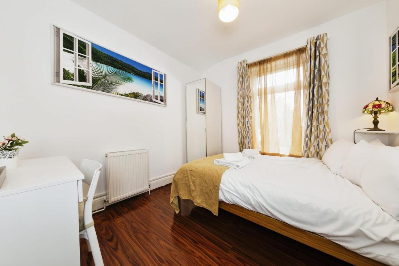 Your Chic 3Br Home Comfort And Style In Londra Exterior foto