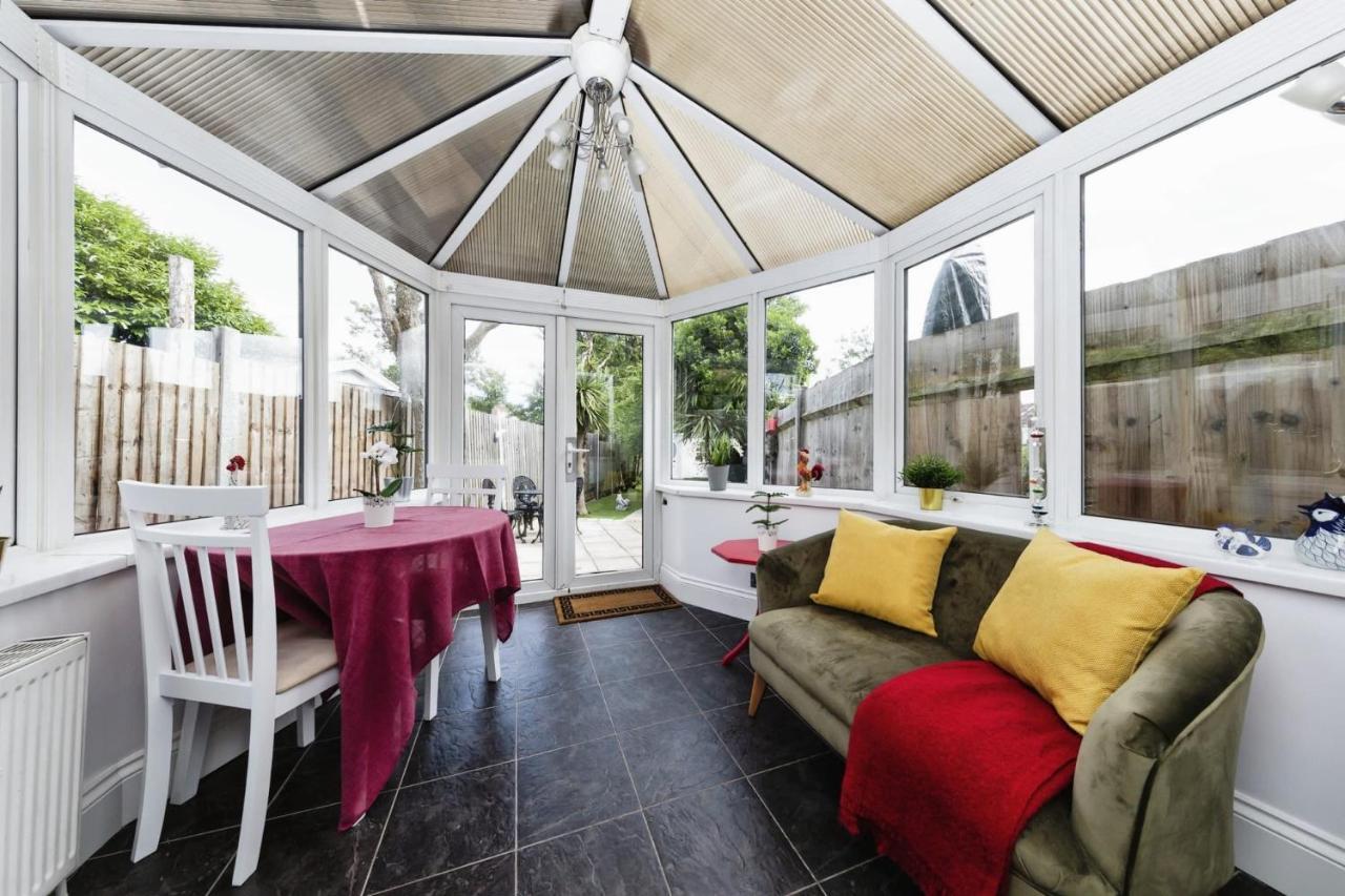 Your Chic 3Br Home Comfort And Style In Londra Exterior foto